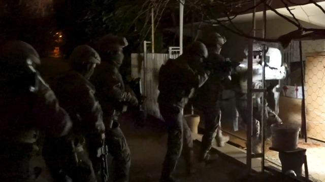 Antalya’da 20 ayrı adrese 150 personelle eş zamanlı operasyon