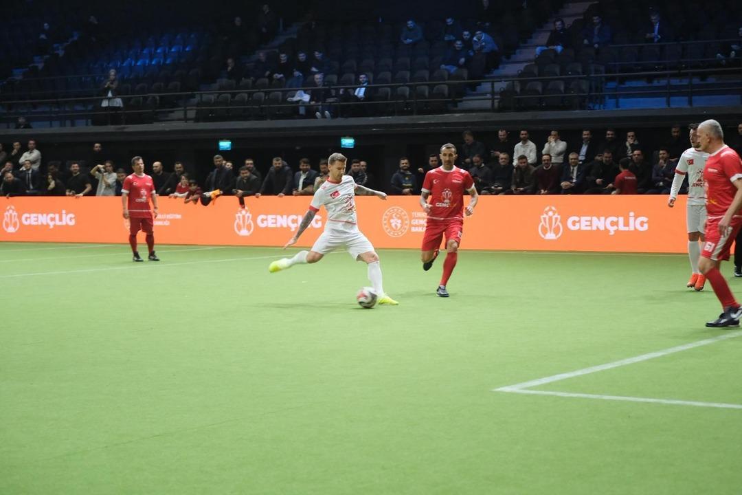 Liseler arası futbol turnuvası T&uuml;gva Gen&ccedil;lig lansmanı ger&ccedil;ekleştirildi! 5