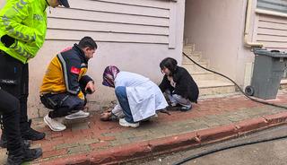 Yangında can pazarı... &Ccedil;ocuklar ve kediler tahliye edildi