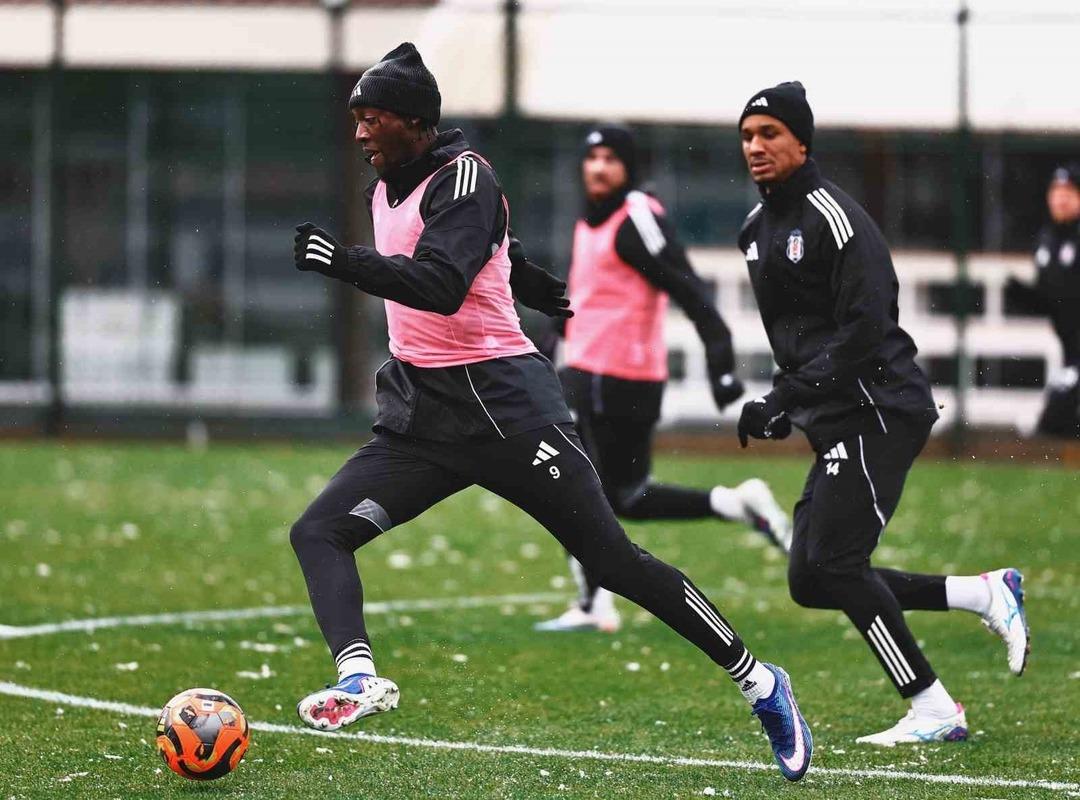 Beşiktaş&rsquo;ta Ankara Ke&ccedil;i&ouml;reng&uuml;c&uuml; ma&ccedil;ı hazırlıkları başladı 2