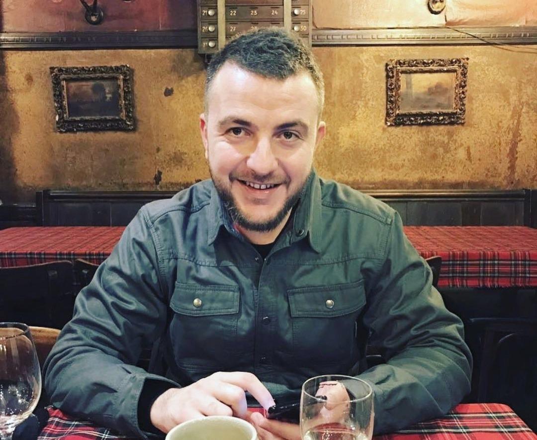 &Uuml;nl&uuml; gece kul&uuml;b&uuml;n&uuml;n sahibi hakkında adli kontrol! 3 isim tutuklandı: Uyuşturucu soruşturmasında yeni gelişme 1