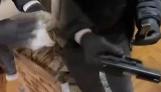 Hepsi tutuklandı! Avukat 'kurye' &ccedil;ıktı