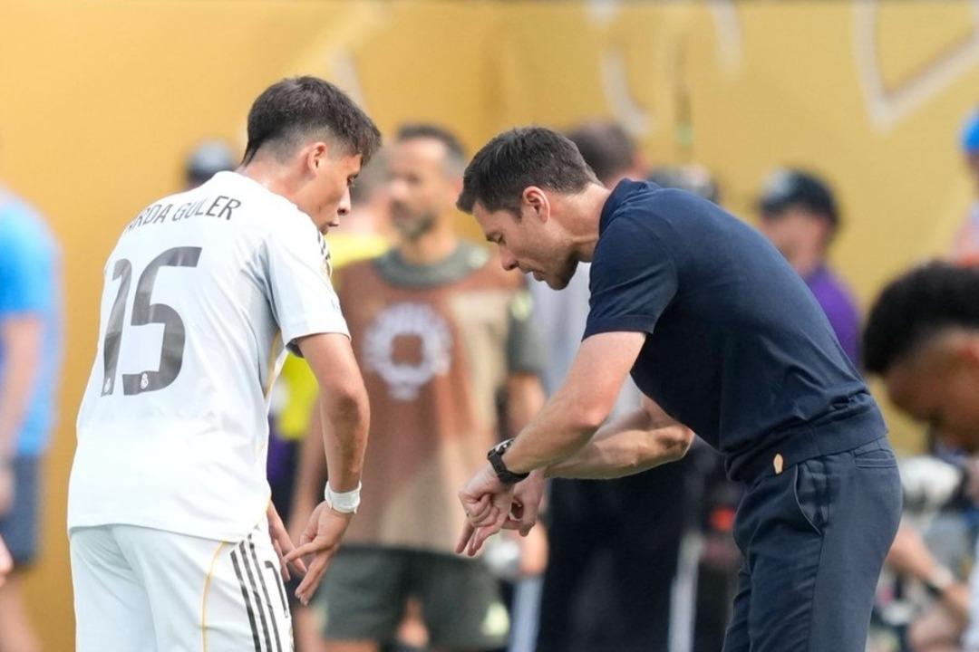 Arda G&uuml;ler li Real Madrid, Xabi Alonso nun g&ouml;revine son verildiğini a&ccedil;ıkladı! 3