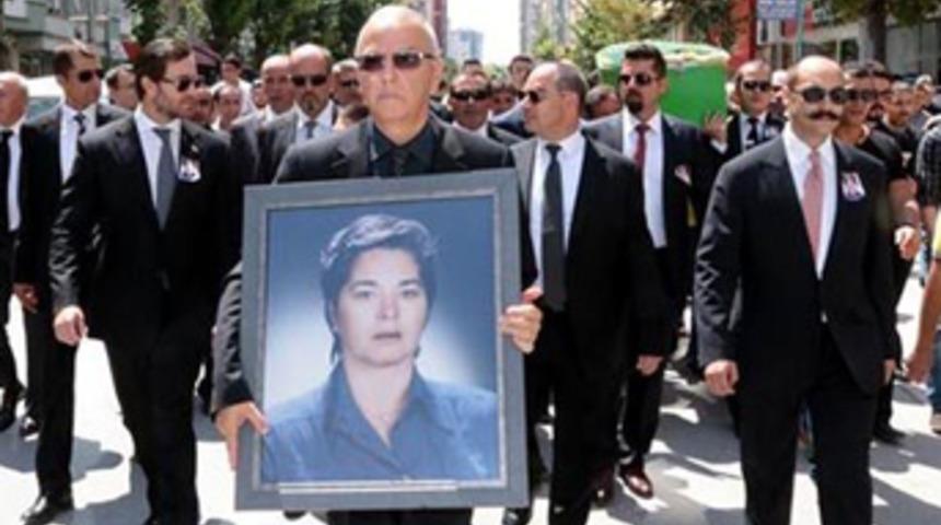 Ülker, ETİ'nin acısını paylaştı