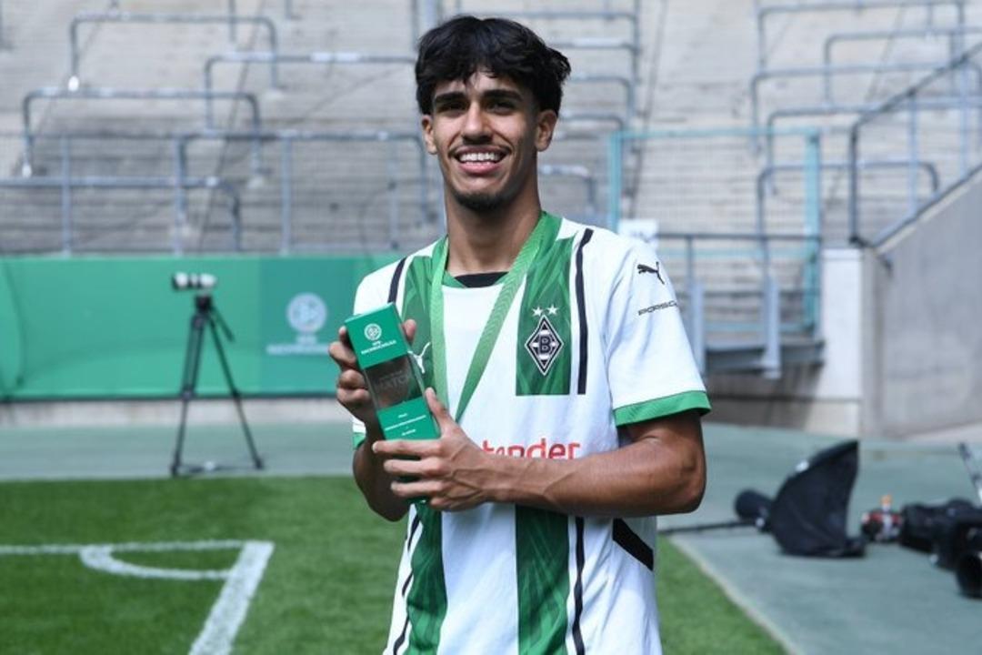 Galatasaray İstanbul a getirdi! Fenerbah&ccedil;e imza attırıyor! Can Armando G&uuml;ner bombası 1