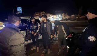 Tokat&rsquo;ta durdurulan otomobilde 3 ka&ccedil;ak g&ouml;&ccedil;men yakalandı