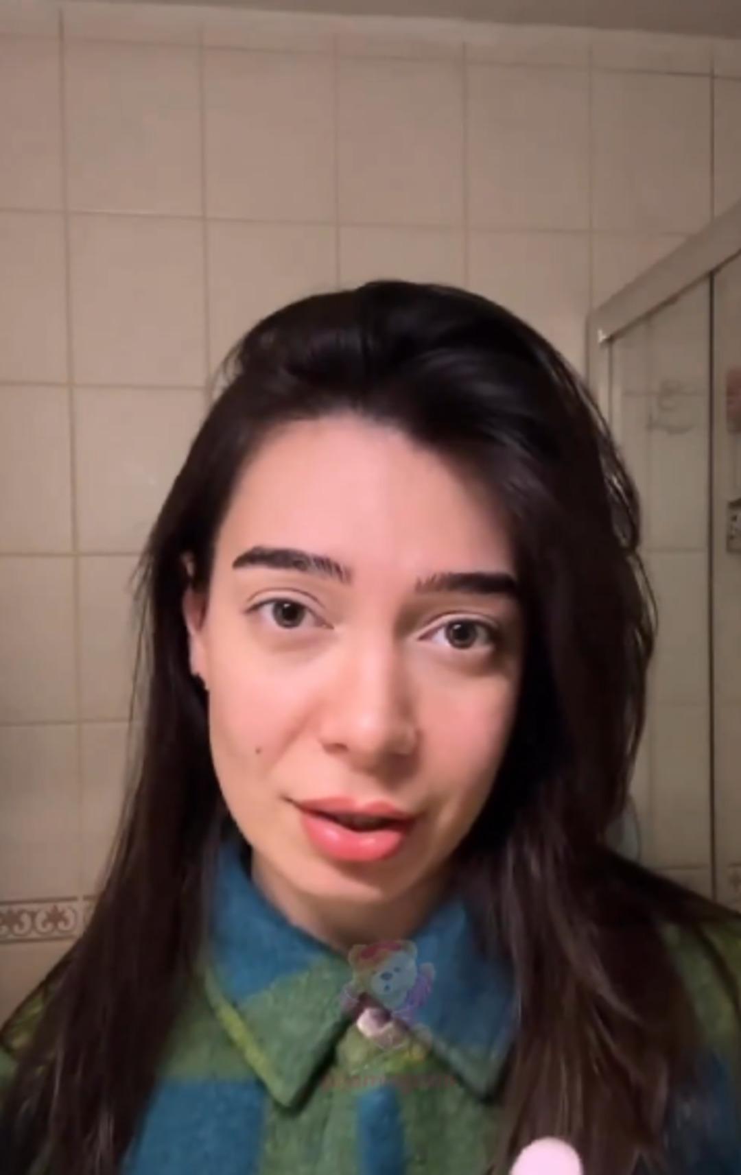 Alemin Kıralı nın &lsquo;Oben&rsquo;i Birsu Demir kaşlarını değiştirip paylaştı! "Yıllarca dalga ge&ccedil;tiniz" 1