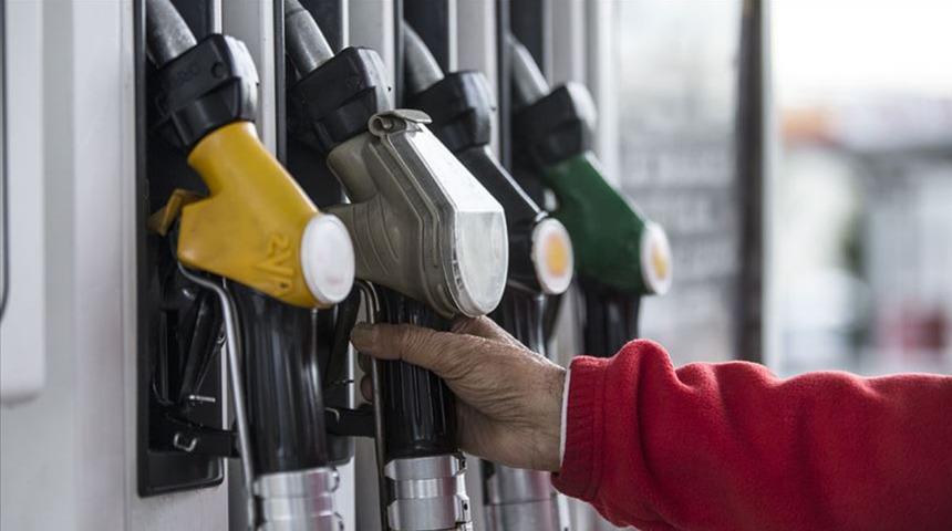 Zam geldi: Akaryakıtta tabela yeniden değişti! İşte g&uuml;ncel fiyatlar