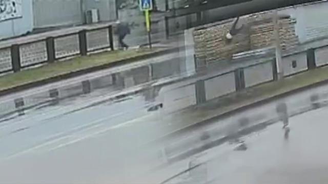 84 yaşındaki adamın acı sonu! Metrelerce havaya savruldu