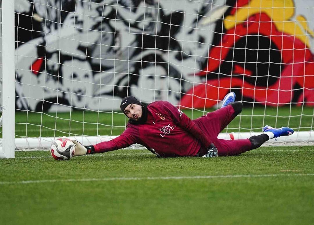 Fethiyespor ma&ccedil;ı &ouml;ncesi Okan Buruk tan s&uuml;rpriz karar!  2