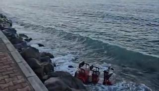 3 tekerlekli elektrikli motosiklet denize u&ccedil;tu