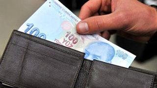 Kur Üzerinden Yüzde 3 Komisyon Alan Bankadan Parasını Geri Aldı