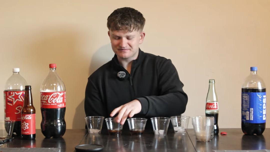 Coca Cola nın tarifi artık sır değil! 130 yıllık gizem YouTuber tarafından &ccedil;&ouml;z&uuml;ld&uuml; 4