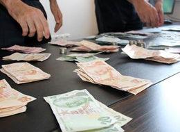 Dilencinin üzerinden 16 bin 600 lira çıktı