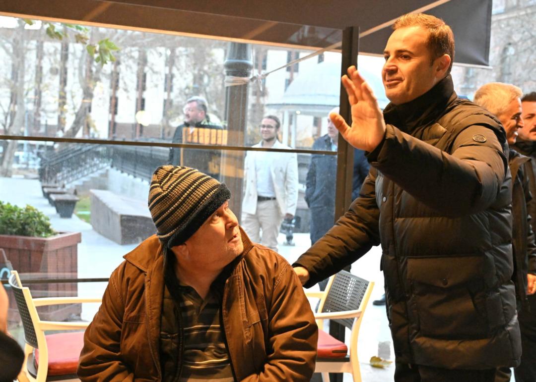 AK Parti ye ge&ccedil;eceği iddia ediliyordu! Ahmet Akın saat verip, &ccedil;ağrı yaptı: "A&ccedil;ıklamamı dinleyin" 1