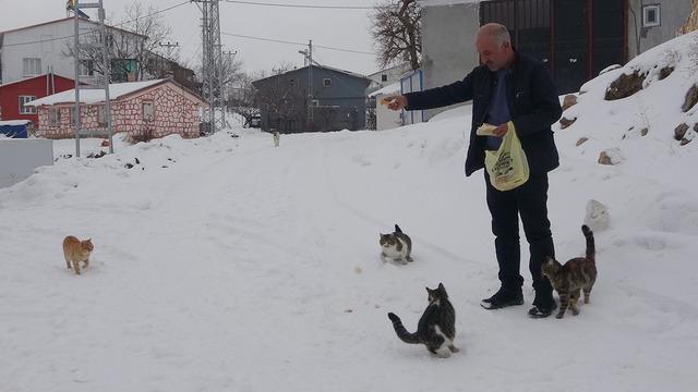 Bu köyde kış aylarında sadece bir aile yaşıyor! 