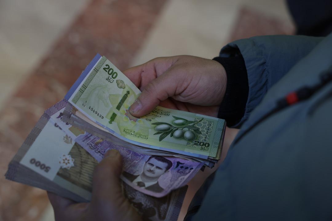 Suriye de yeni paralar tedav&uuml;le girdi: 3 ay s&uuml;re verildi  &Ouml;demeleri azalacak  1