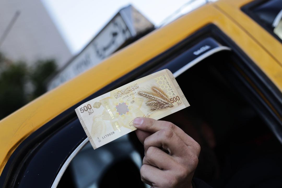 Suriye de yeni paralar tedav&uuml;le girdi: 3 ay s&uuml;re verildi  &Ouml;demeleri azalacak  4