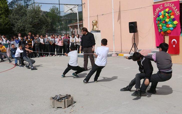 Saruhanlı’da Nevruz kutlamaları G4