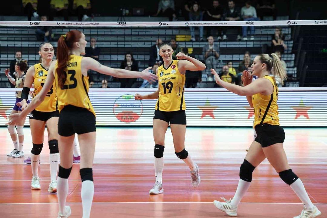 VakıfBank Kadın Voleybol Takımı, lig ve Avrupa da doludizgin 3