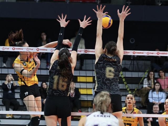 VakıfBank Kadın Voleybol Takımı, lig ve Avrupa'da doludizgin