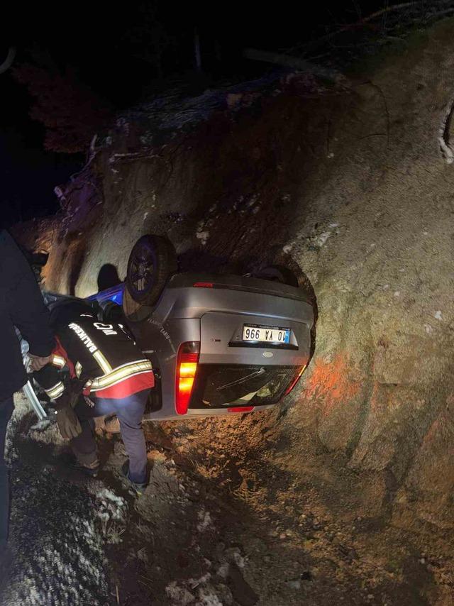 Kazdağları yolunda otomobil takla attı 1