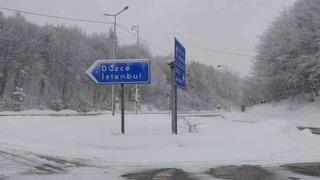 Bolu Dağı’nda aralıklarla kar etkili oluyor