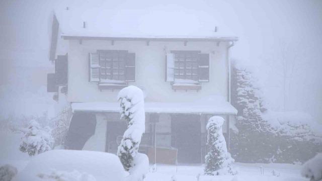 Yoğun kar yağışı Harput’u yuttu, 4 bin yıllık tarih gözden kayboldu