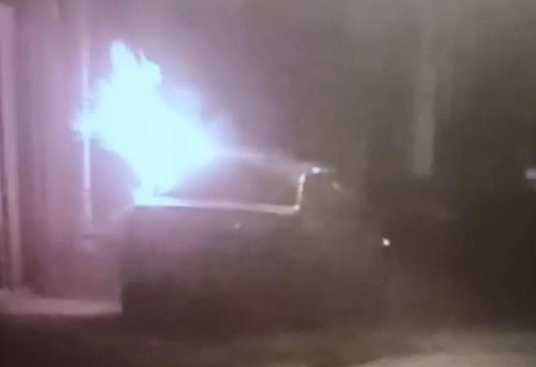 Isınmak i&ccedil;in girdiği ara&ccedil;ta yanarak &ouml;lm&uuml;şt&uuml;: Kirasını &ouml;demeyince evden atmışlar! 1