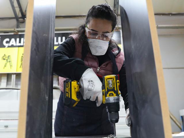 12 yıl &ouml;ğretmenlikten sonra marangoz oldu