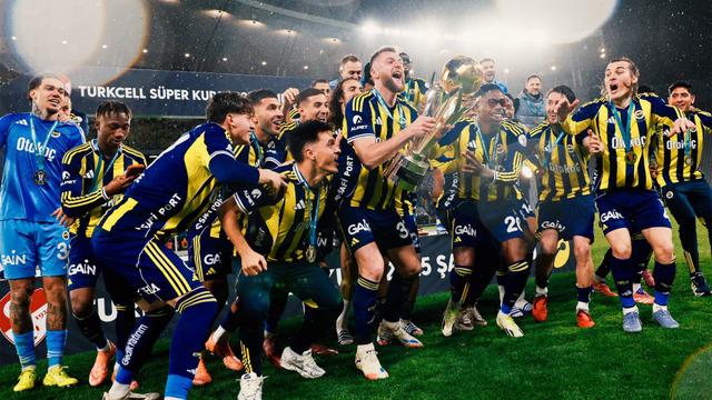 FENERBAHÇE'DE SÜPER OYUN, SÜPER FİNAL VE SÜPER KUPA...