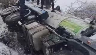 Kontrolden &ccedil;ıkan vidanj&ouml;r şarampole devrildi