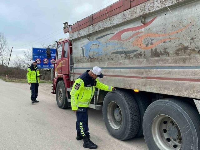 Ordu&rsquo;da jandarma ekiplerinden denetimler: Aranan 54 ş&uuml;pheli yakalandı 1