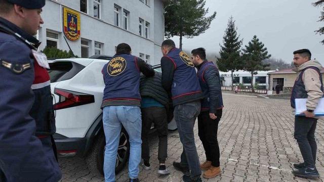 Ordu’da jandarma ekiplerinden denetimler: Aranan 54 şüpheli yakalandı