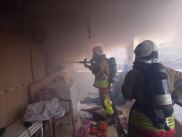 Payas&rsquo;ta ev yangını 2