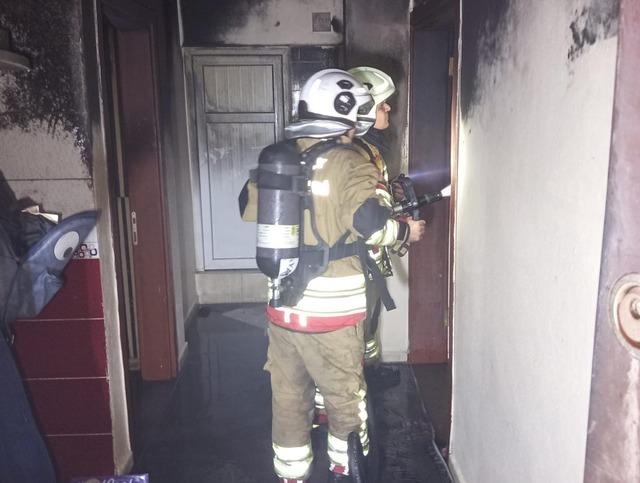 Payas&rsquo;ta ev yangını 1