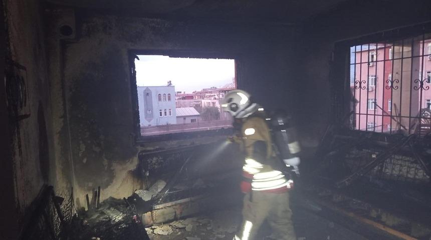 Payas&rsquo;ta ev yangını