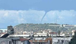 Alanya&rsquo;da denizde oluşan hortum kamerada