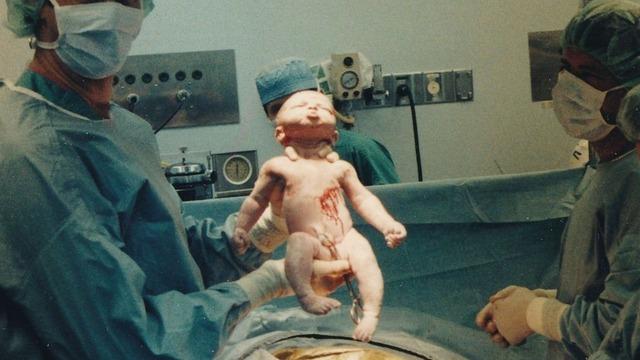 Test yaptırdı, 16 kardeşi olduğunu öğrendi! Gerçek babası herkesi şaşkına çevirdi