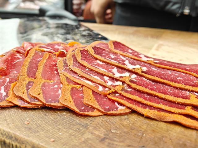 2400 TL'ye satılıyor 'Rağbet arttı' Hava soğuduk&ccedil;a işleri a&ccedil;ılıyor