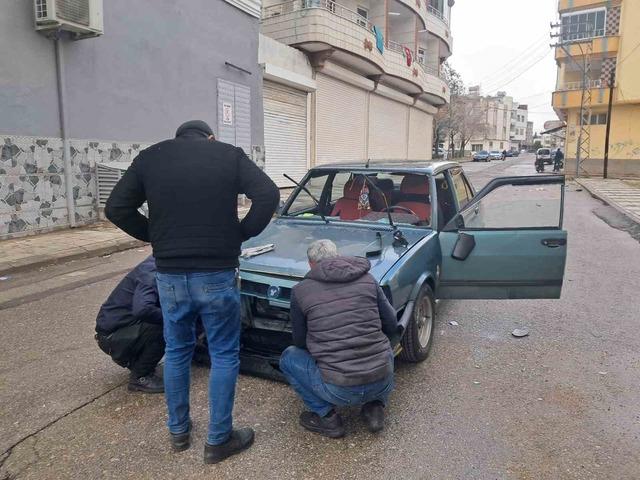 Otomobille motosiklet &ccedil;arpıştı: 2 yaralı 1