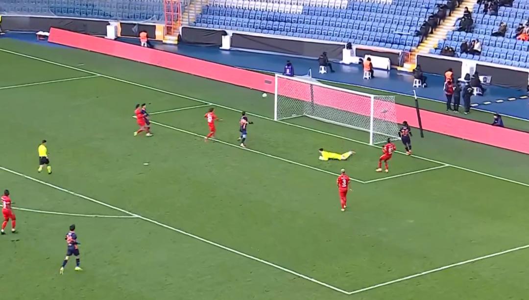 T&uuml;rkiye Kupası nda akılalmaz an! Bertuğ Yıldırım "imkansızı" başardı: Bu gol nasıl ka&ccedil;ar? 2