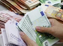 Parayı dövize yatıran kazandı