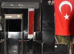 Terör saldırısı kepenkleri indirdi