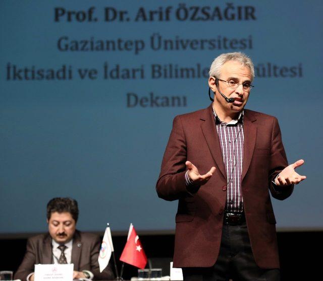 GAÜN’de Tüketici Hakları Konulu Konferans Düzenlendi