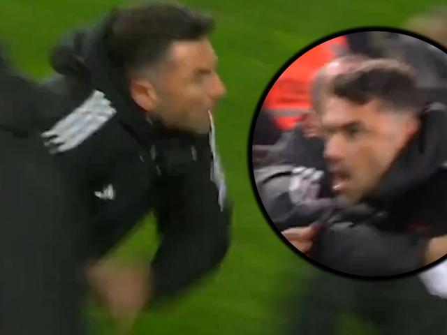 Burak Yılmaz'ın g&ouml;z&uuml; d&ouml;nd&uuml;, hakemin &uuml;zerine y&uuml;r&uuml;d&uuml;! Tarihi ceza kapıda