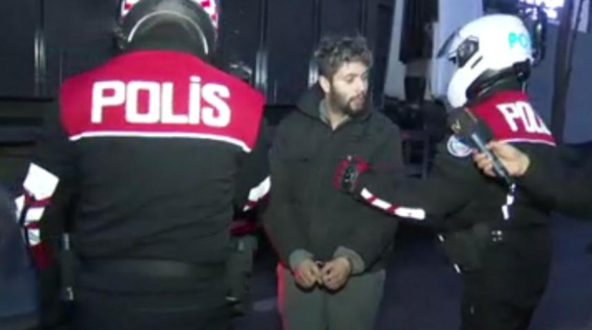 18 yaşındaki gen&ccedil; kızı ka&ccedil;ıran firari sanığın yakalanma anları canlı yayına yansıdı! İşte o anlar