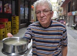 Eski işadamı şimdi sokakta çorba satıyor