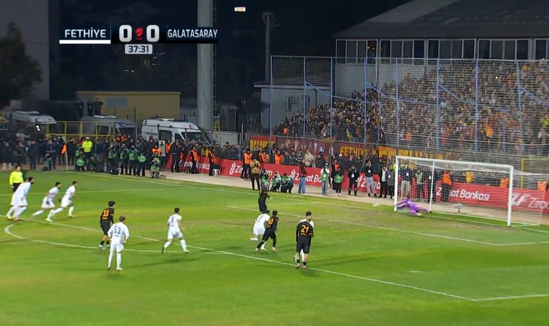 Mauro Icardi den "yok artık" dedirten performans! 2 dakikada 2 penaltı ka&ccedil;ırdı 2