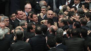 Meclis'te huzur bozan ve kavga çıkaran milletvekilleri yandı! TBMM'de artık Fransız modeli uygulanacak